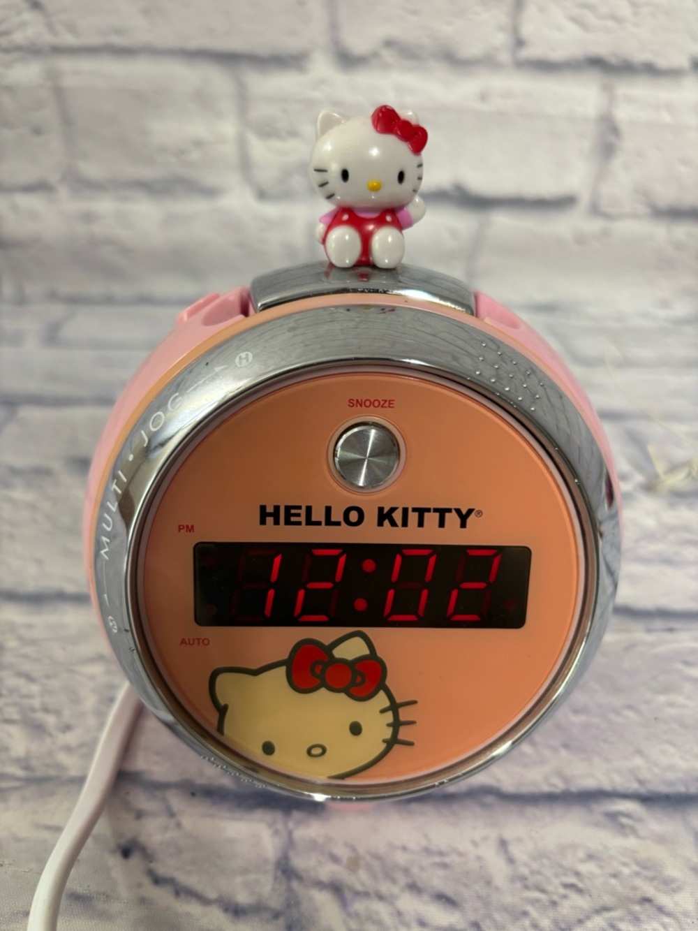Retro Hello Kitty Pink Round Digital Radio Alarm Projection Clock 2010 Vintage - Picture 4 of 13